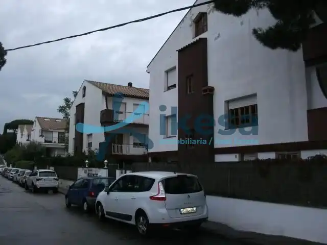 Adossat amb piscina en venda a Zona alta