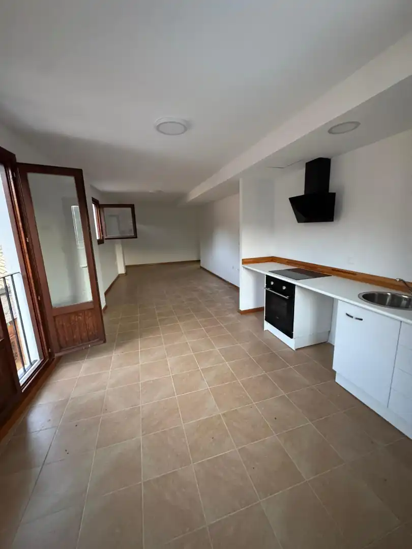 Maisonette zum Verkauf in Chóvar mit Ofen