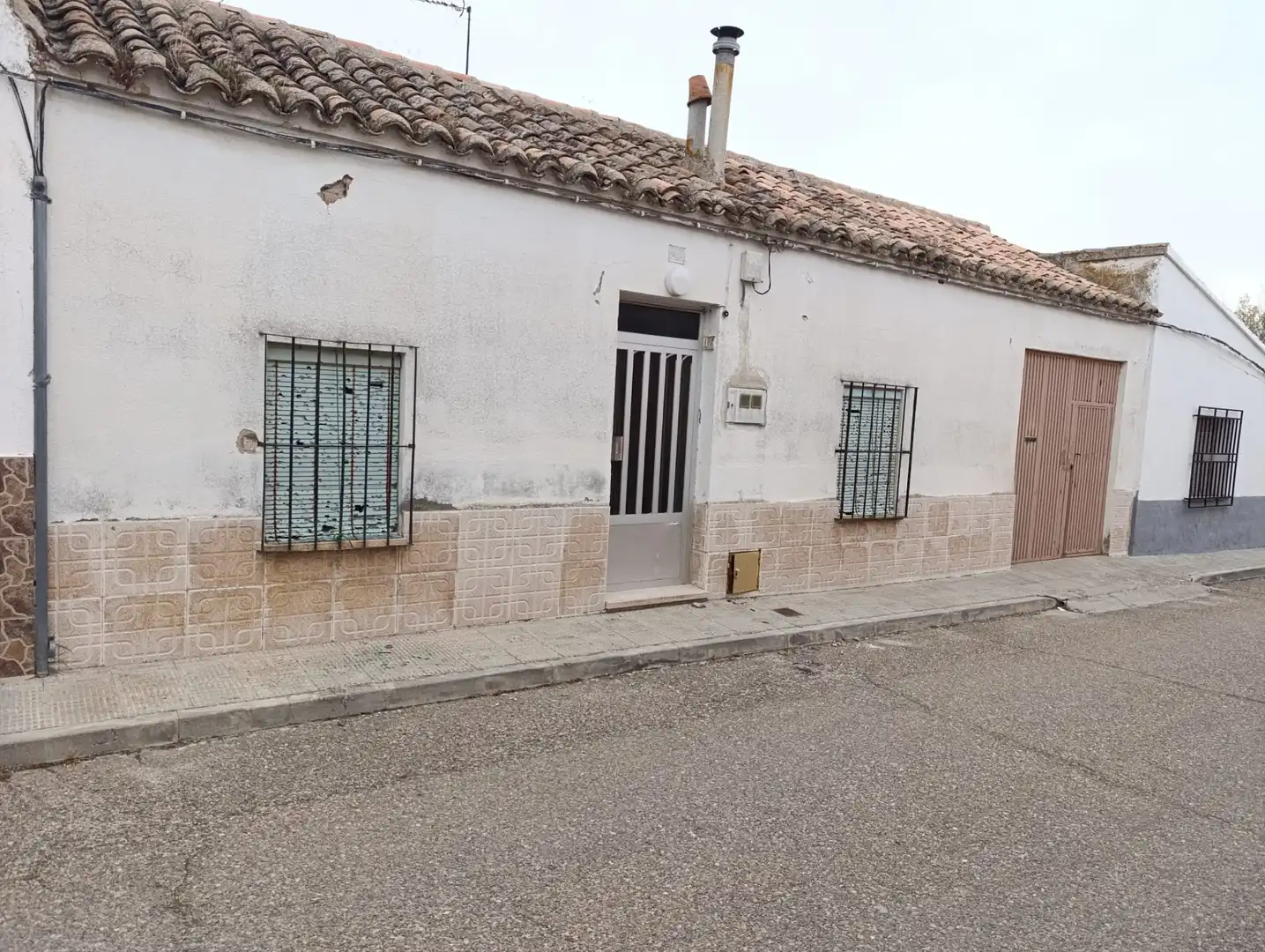 Vista exterior de Casa o chalet en venta en Mascaraque con Amueblado