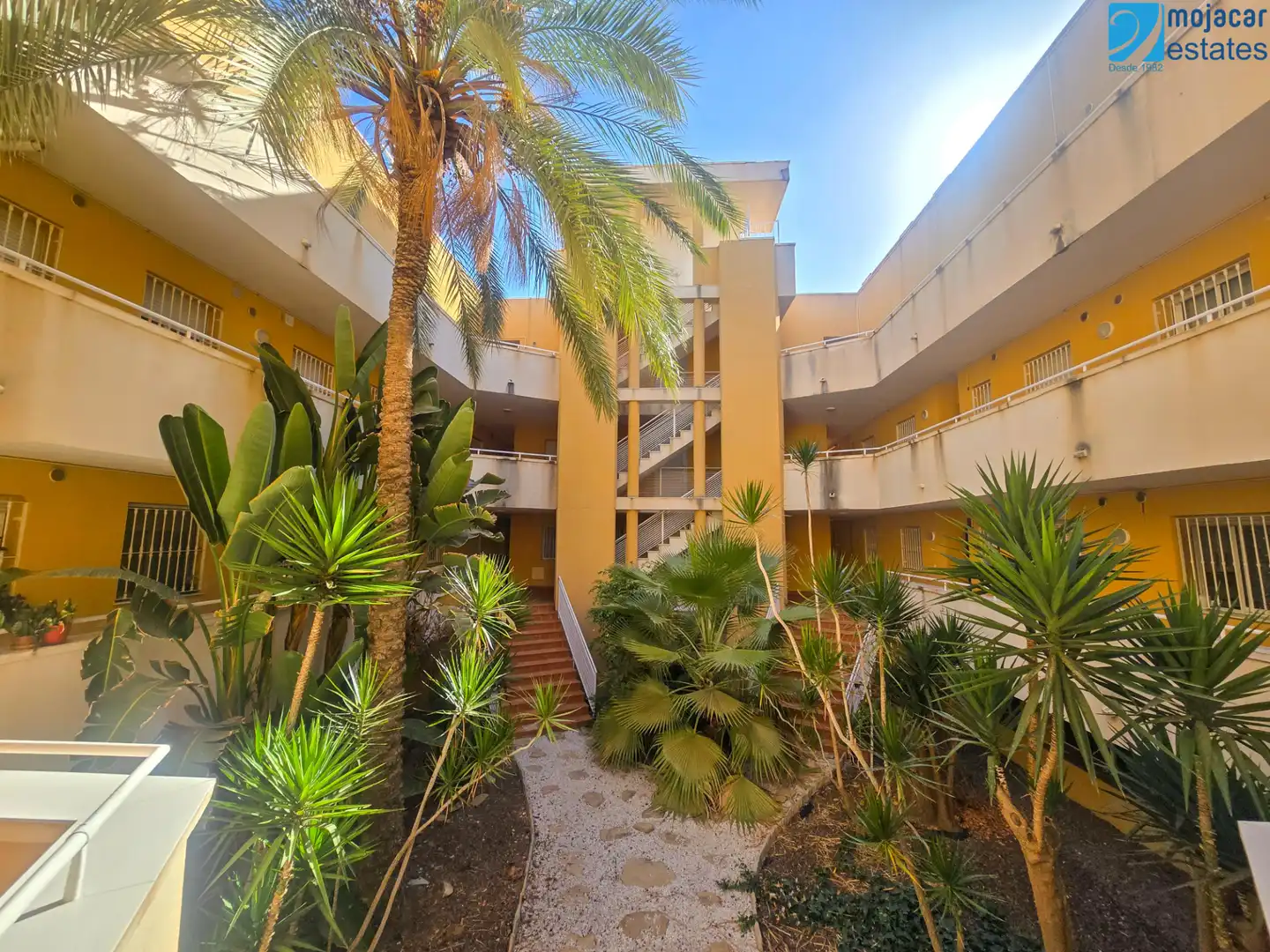 Penthouse mit Aufzug zum Verkauf in Calle Celia Viñas 15, imagen 2