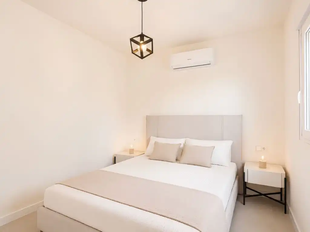 Bedroom of Flat for sale in Fuengirola  with Air Conditioner, Terrace and Swimming Pool