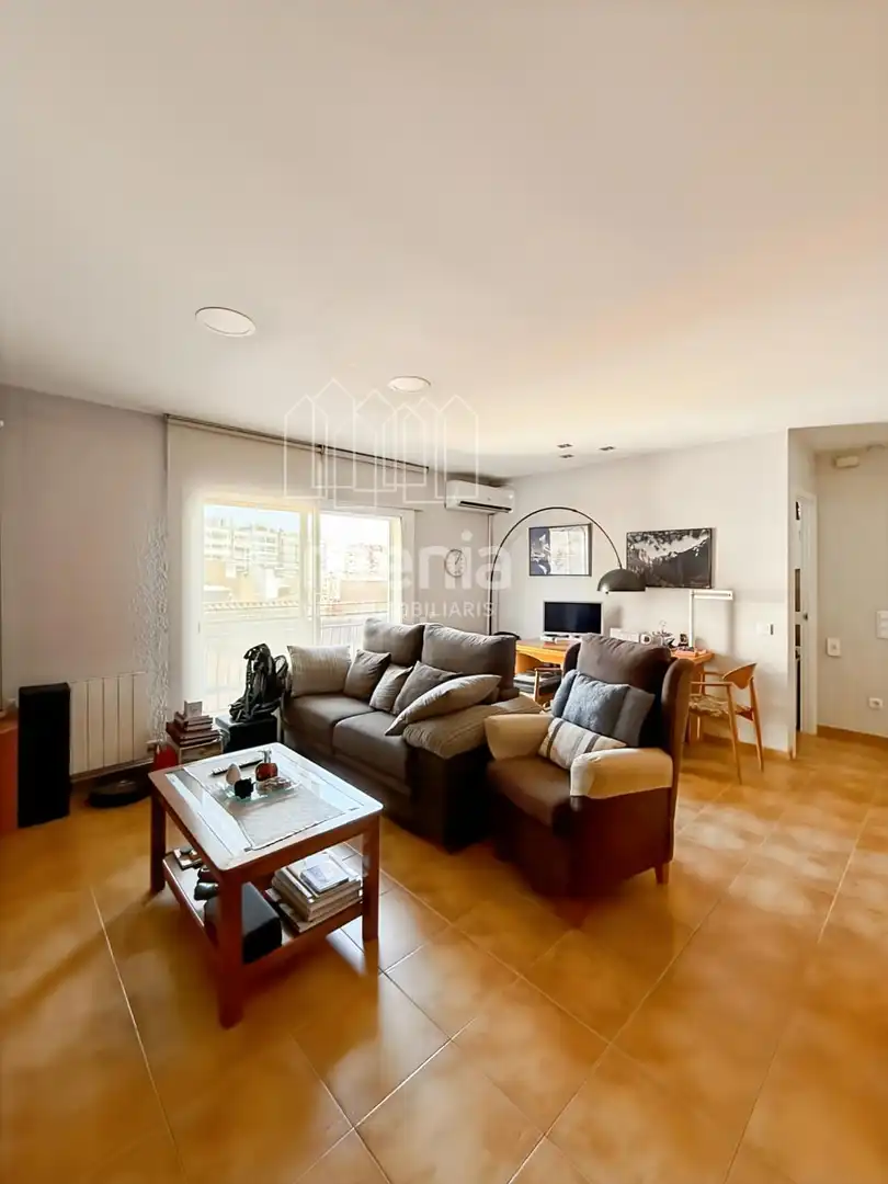 Sala de estar de Ático en venta en Mataró con Aire acondicionado, Calefacción y Terraza