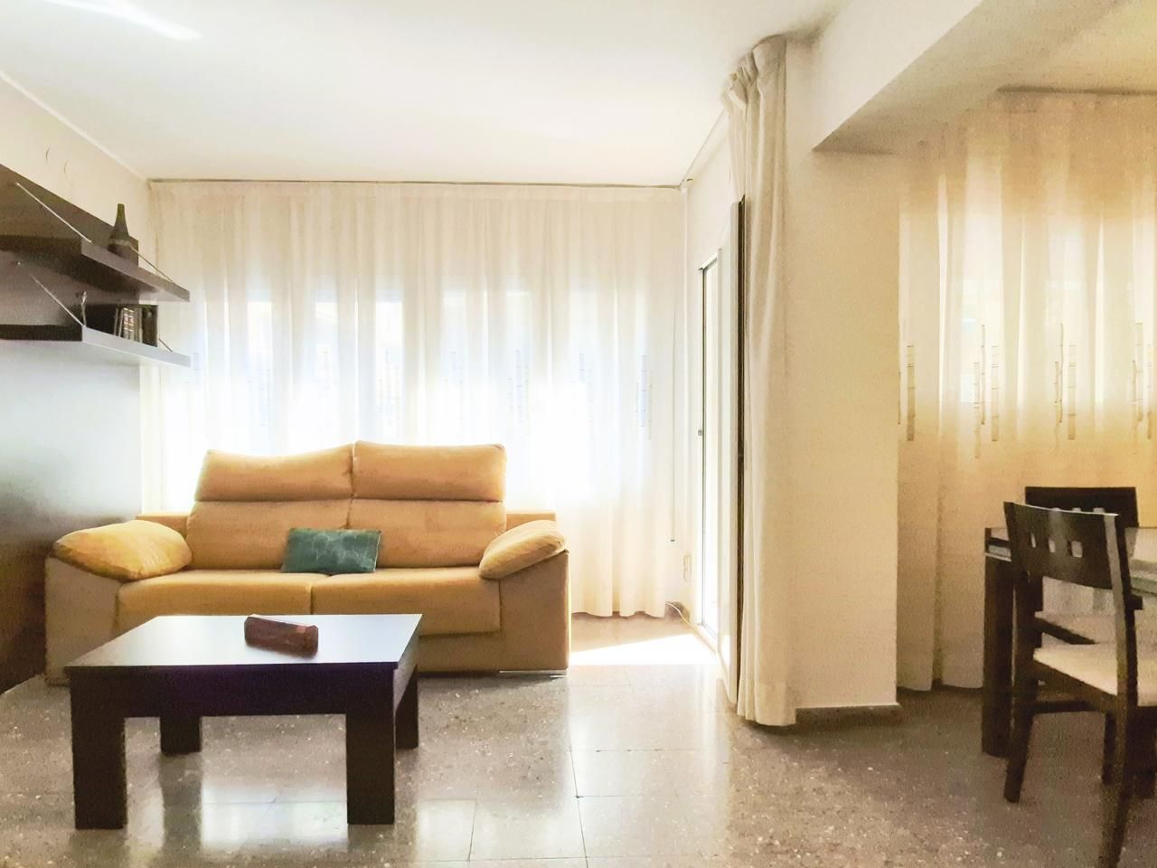 Living room of Flat for sale in Terrassa  with Air Conditioner, Terrace and Furnished