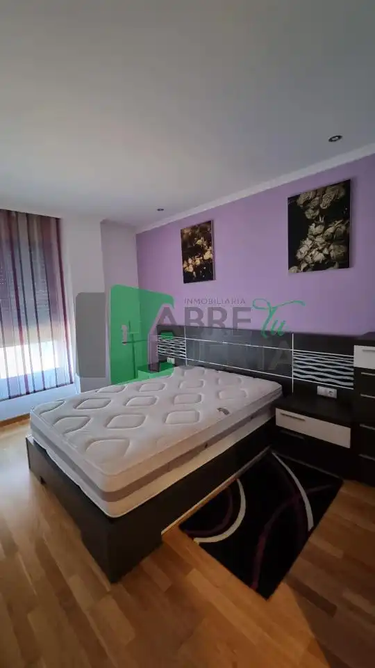 Schlafzimmer von Wohnung zur Miete in Allariz mit Heizung, Parkett und Möbliert