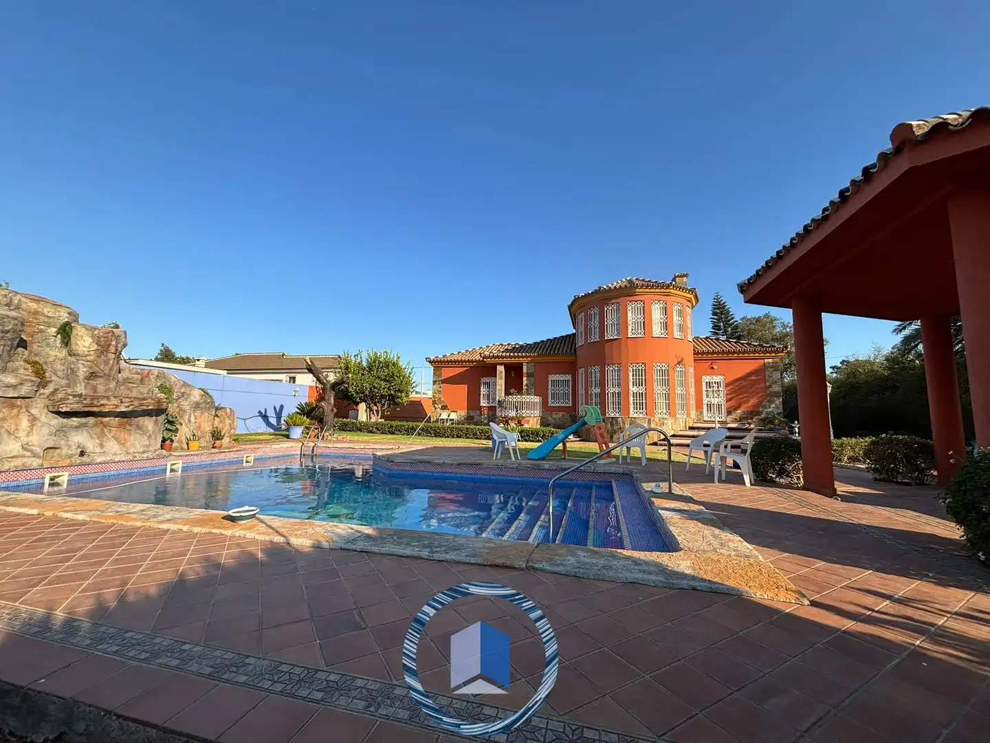 Piscina de Casa o chalet en venta en Alcalá de Guadaira con Aire acondicionado, Jardín privado y Terraza