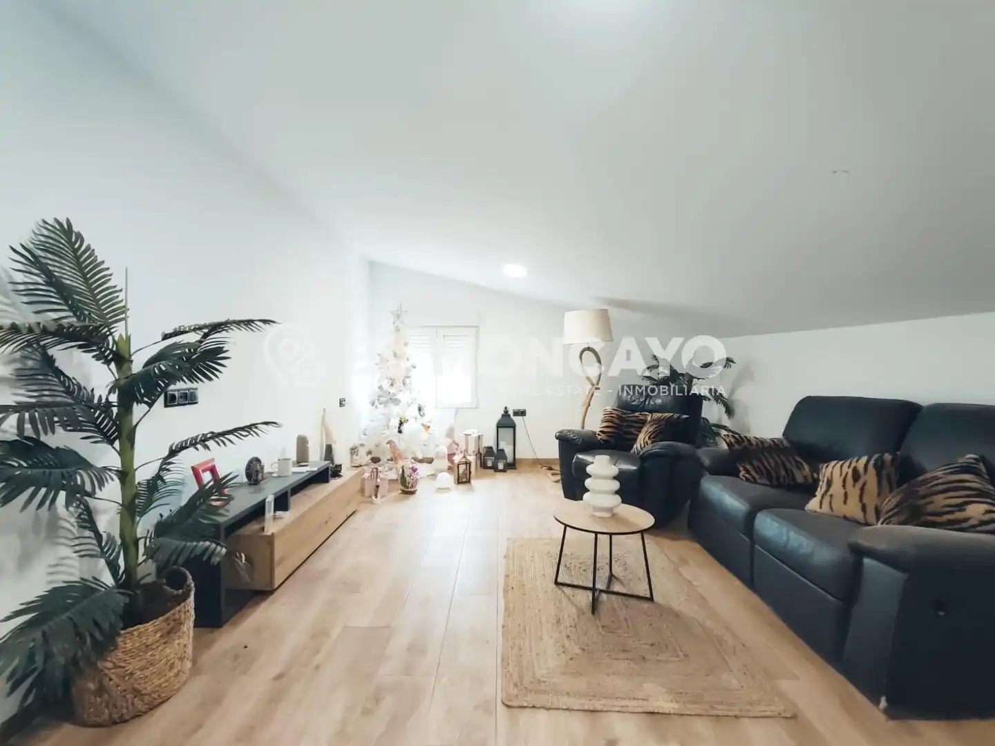 Living room of Houses for sale in Daya Nueva  with Air Conditioner, Heating and Private garden