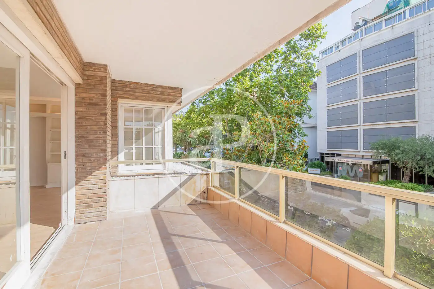 Vista exterior de Piso de alquiler en Barcelona con Aire acondicionado, Calefacción y Terraza