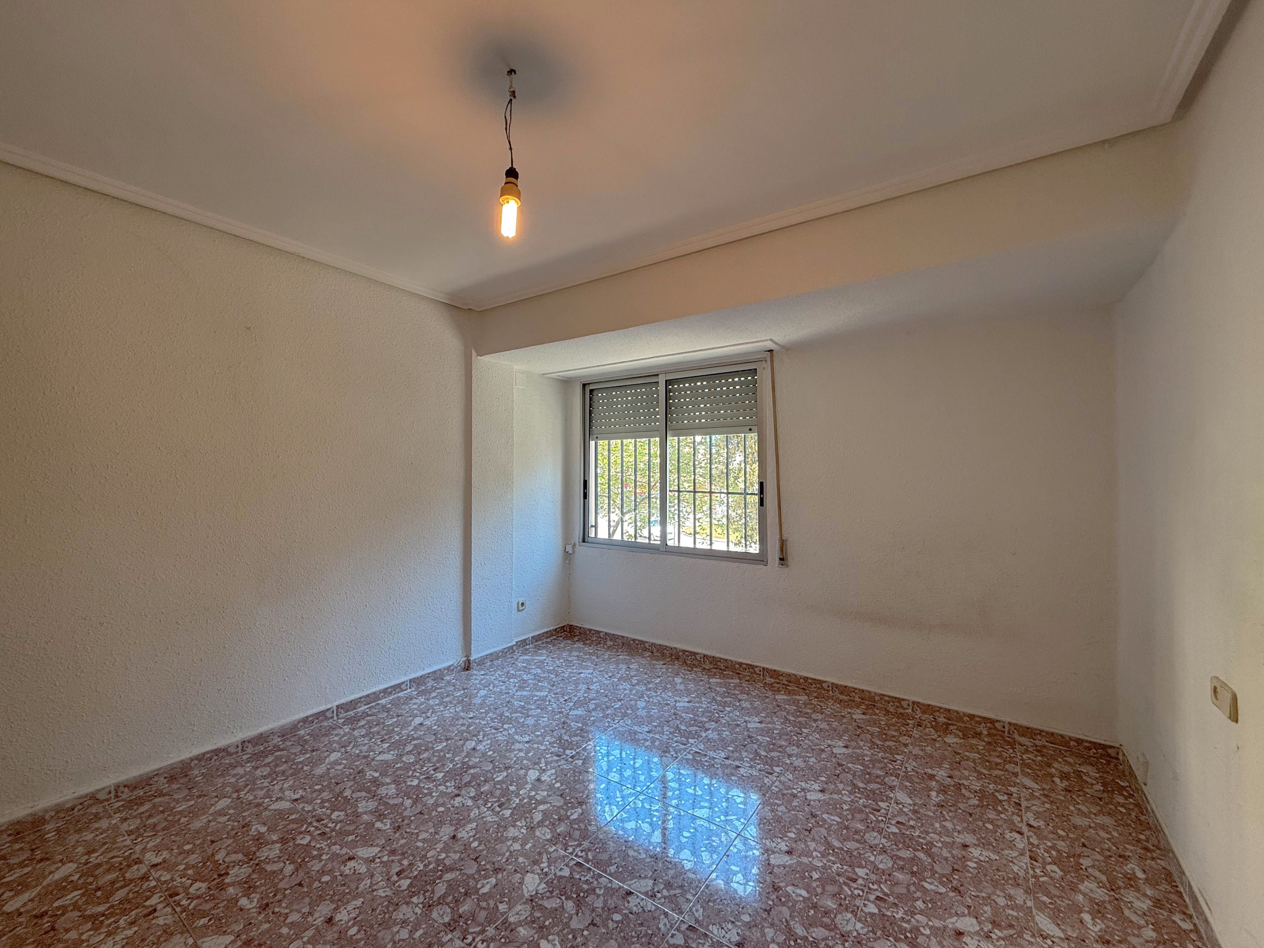 Bedroom of Flat for sale in  Valencia Capital  with Terrace and Balcony