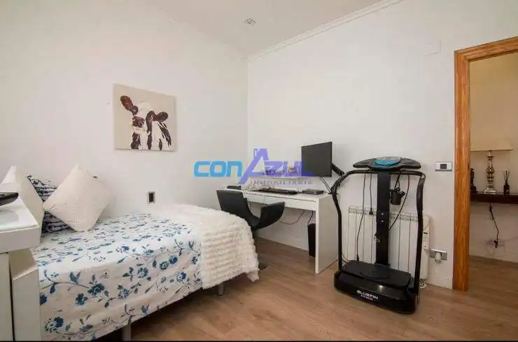 Dormitori de Casa o xalet en venda en Elche / Elx amb Jardí privat, Terrassa i Piscina