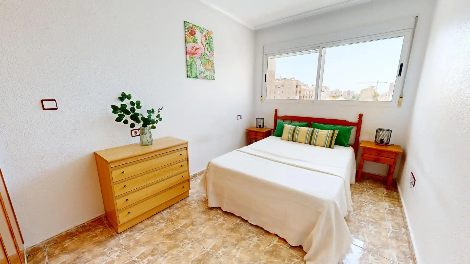 Habitación de Apartamento en venta en Torrevieja con Amueblado, Balcón y Piscina comunitaria