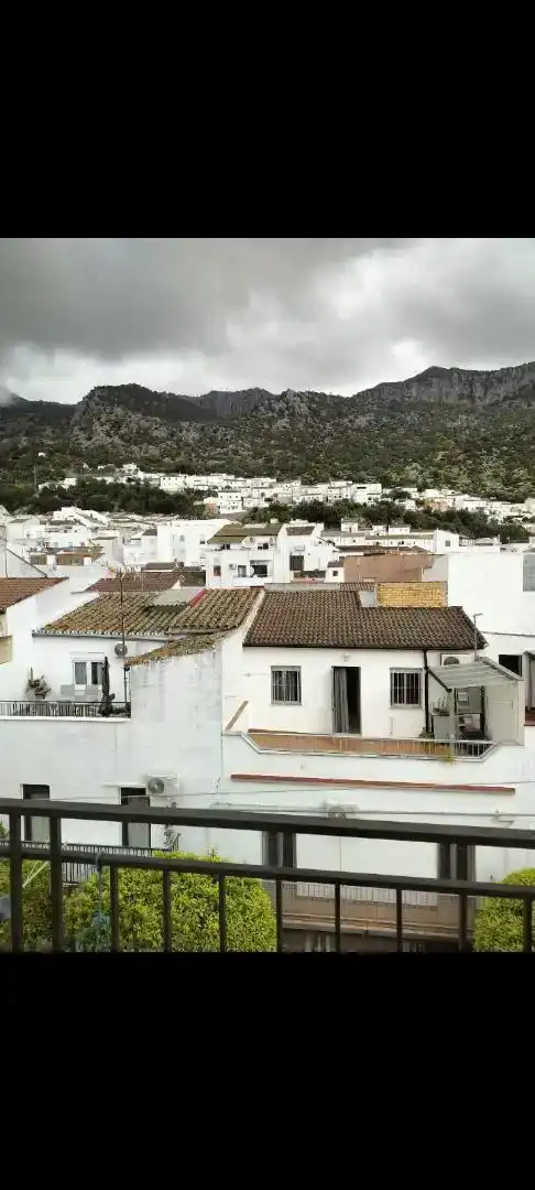 Vista exterior de Piso en venta en Ubrique con Aire acondicionado, Trastero y Amueblado
