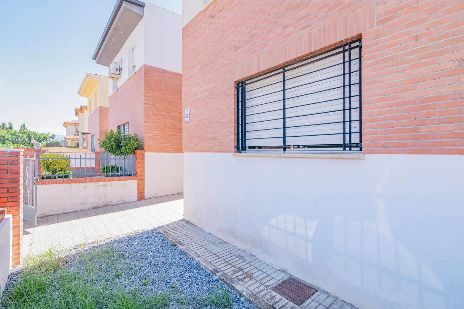 Exterior view of Detached homes for sale in Cúllar Vega  with Storage room and Alarm