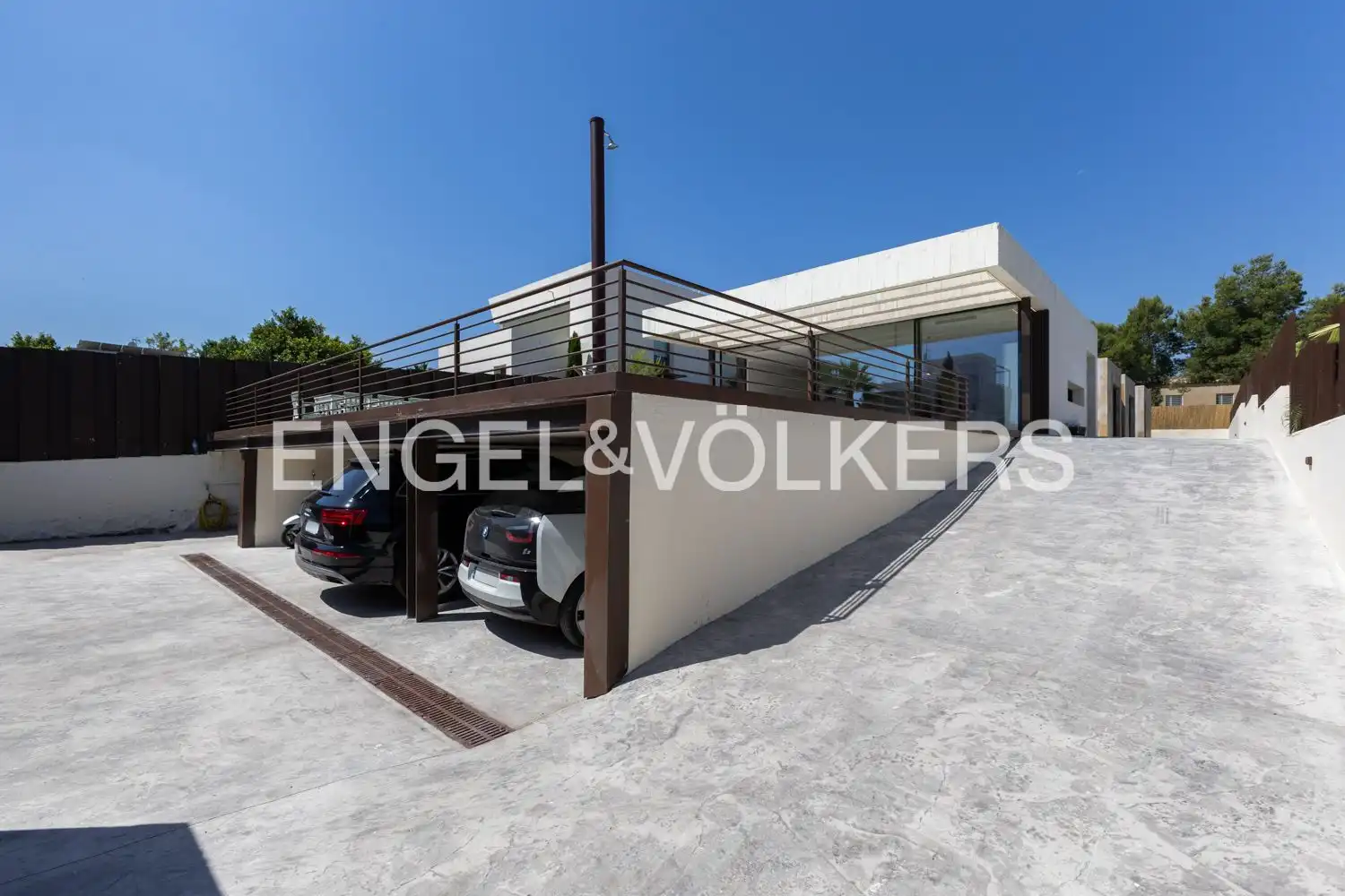 Vista exterior de Casa o xalet en venda en Godella amb Aire condicionat, Calefacció i Jardí privat