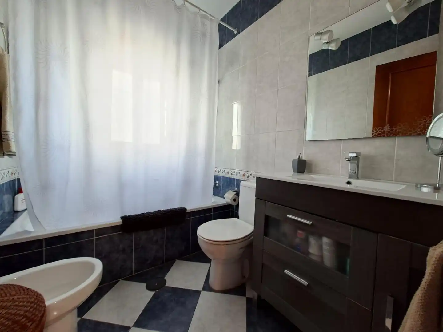Bathroom of Houses for sale in Chiclana de la Frontera  with Private garden