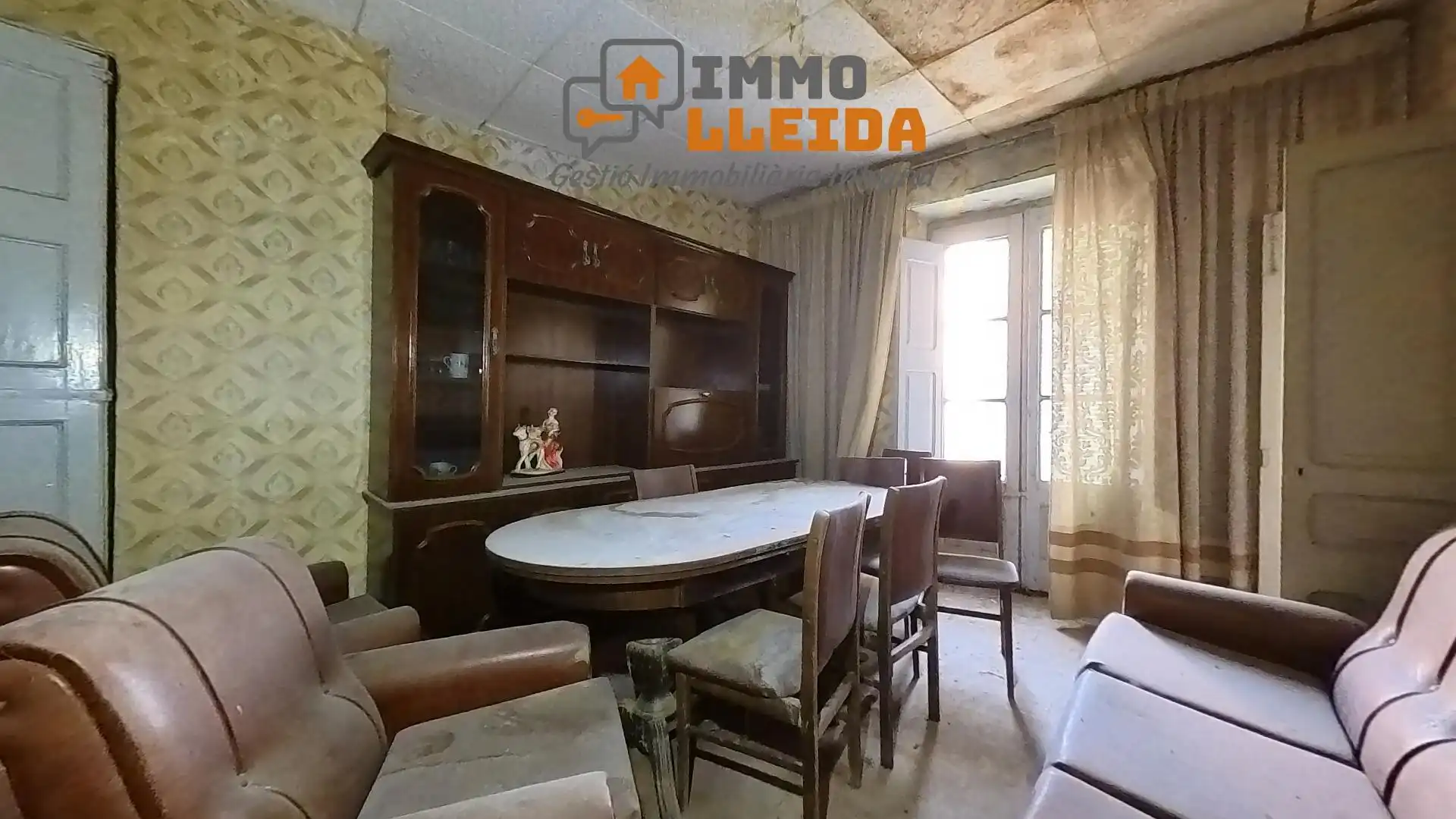 Sala de estar de Casa adosada en venta en Cervera con Trastero y Balcón