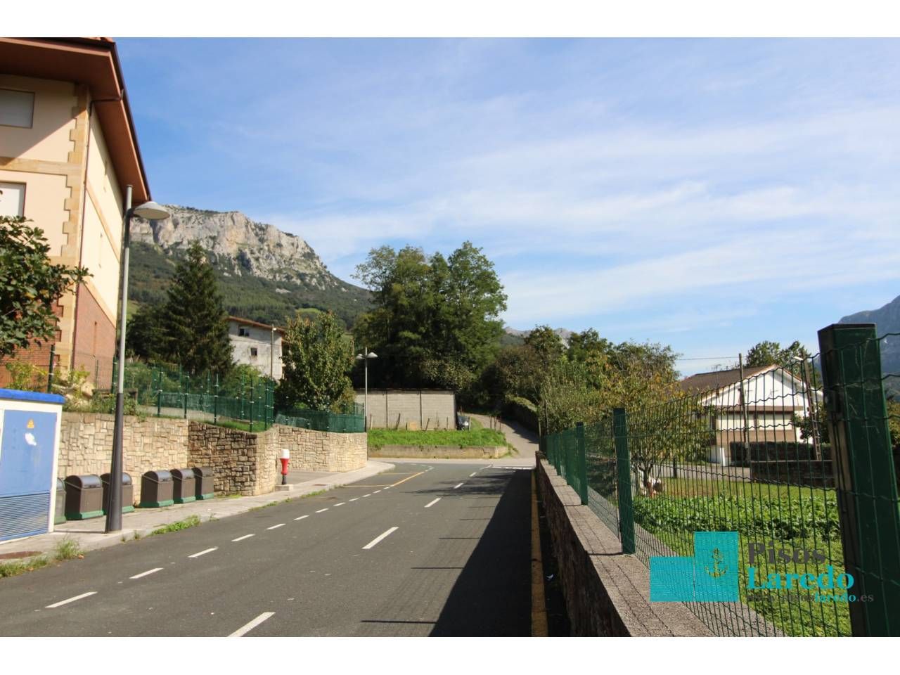 Vista exterior de Pis en venda en Ramales de la Victoria amb Calefacció i Parquet