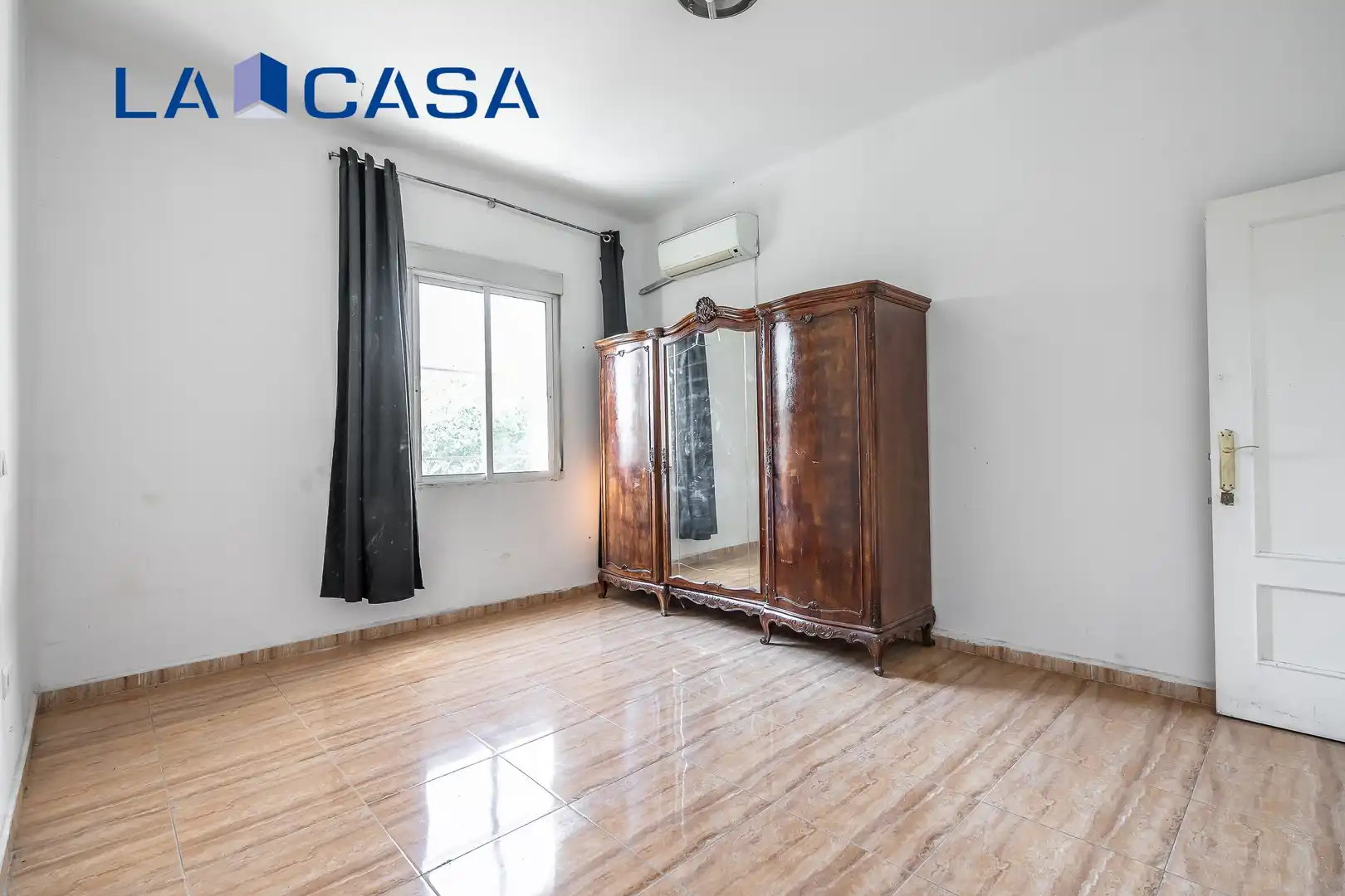 Bedroom of Flat for sale in Madrid