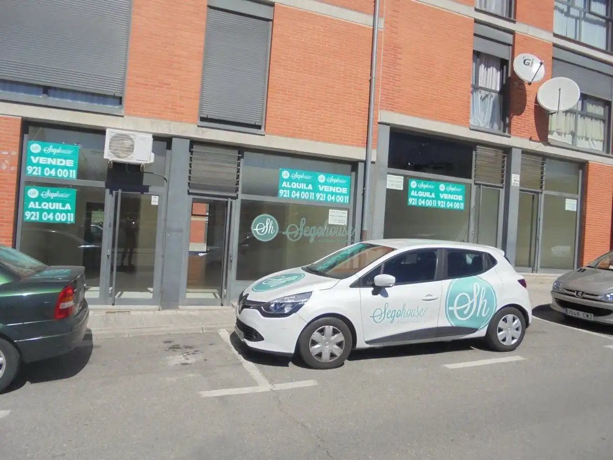 Business premises to rent in La Lastrilla, imagen 2
