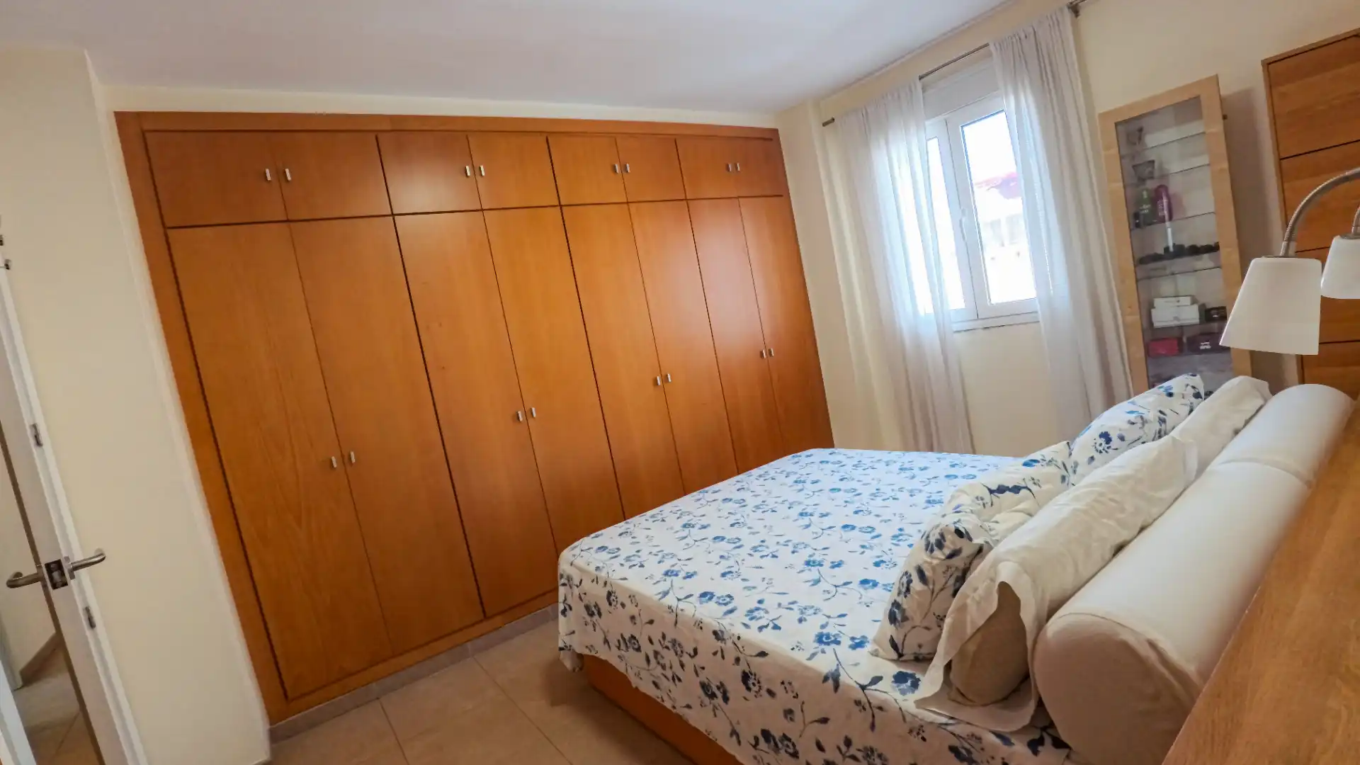 Bedroom of Flat for sale in Sevilla  with Air Conditioner and Balcony