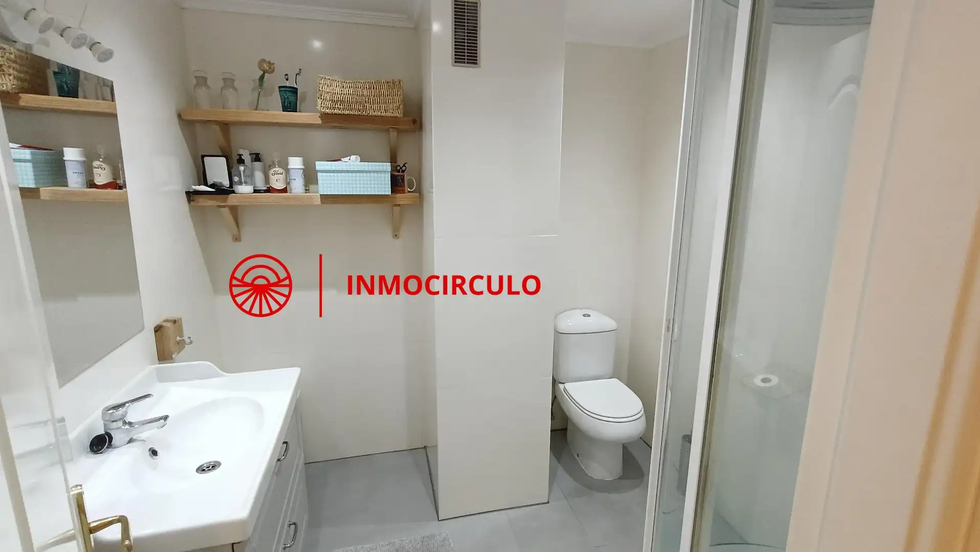 Bathroom of Detached homes for sale in Burgos  with Heating, Private garden and Terrace