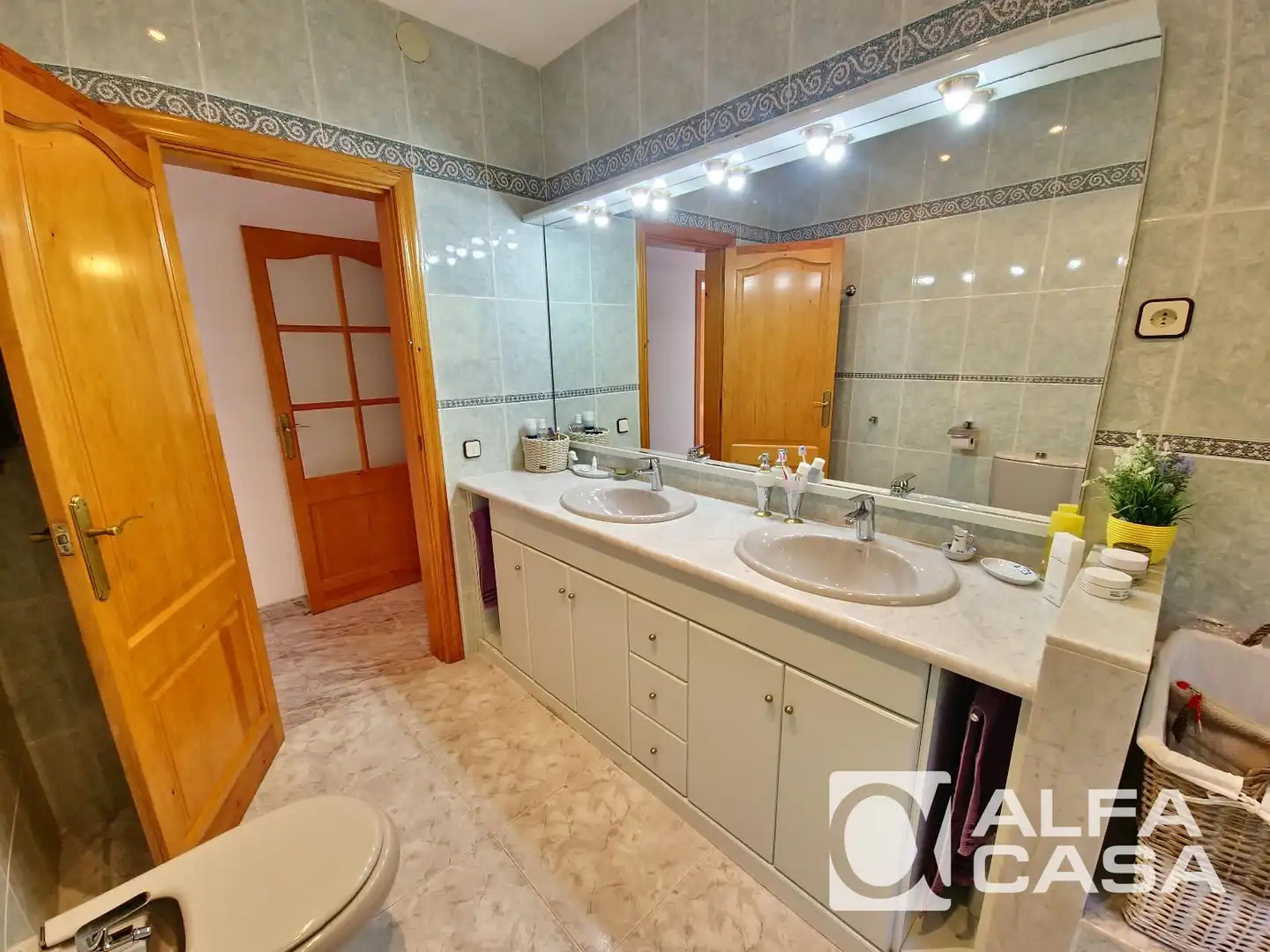 Bathroom of Houses for sale in Lloret de Mar  with Air Conditioner, Heating and Parquet flooring