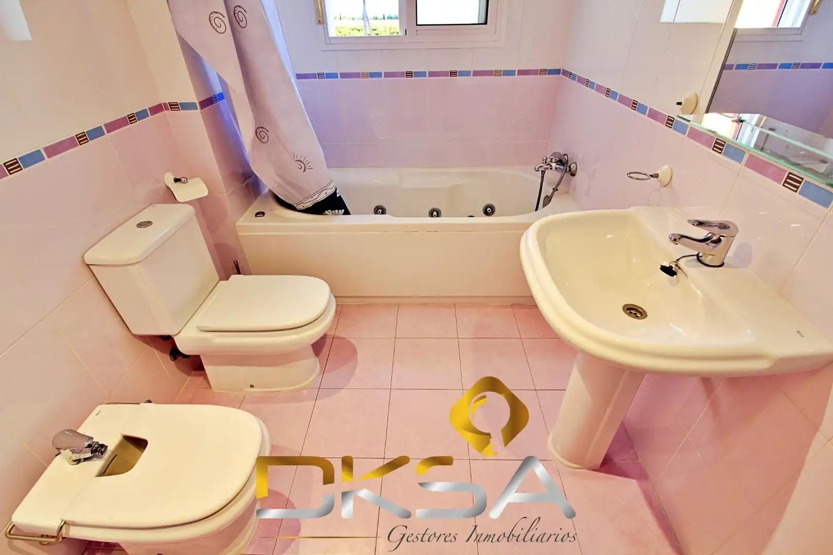 Baño de Casa o chalet en venta en Castellón de la Plana / Castelló de la Plana con Aire acondicionado, Jardín privado y Terraza
