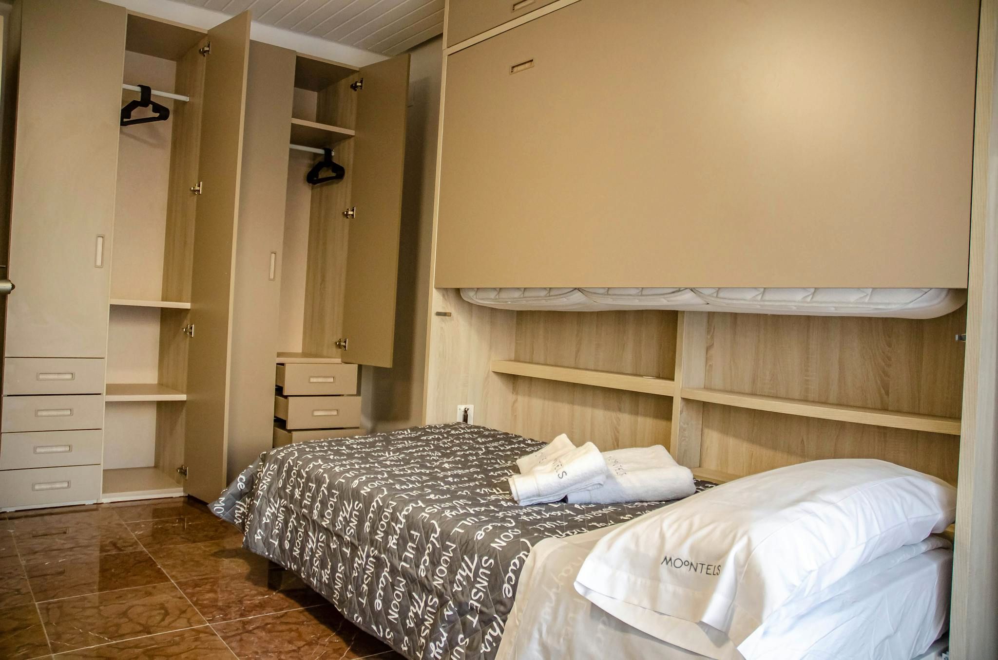 Bedroom of Flat to share in  Valencia Capital  with Furnished and Washing machine