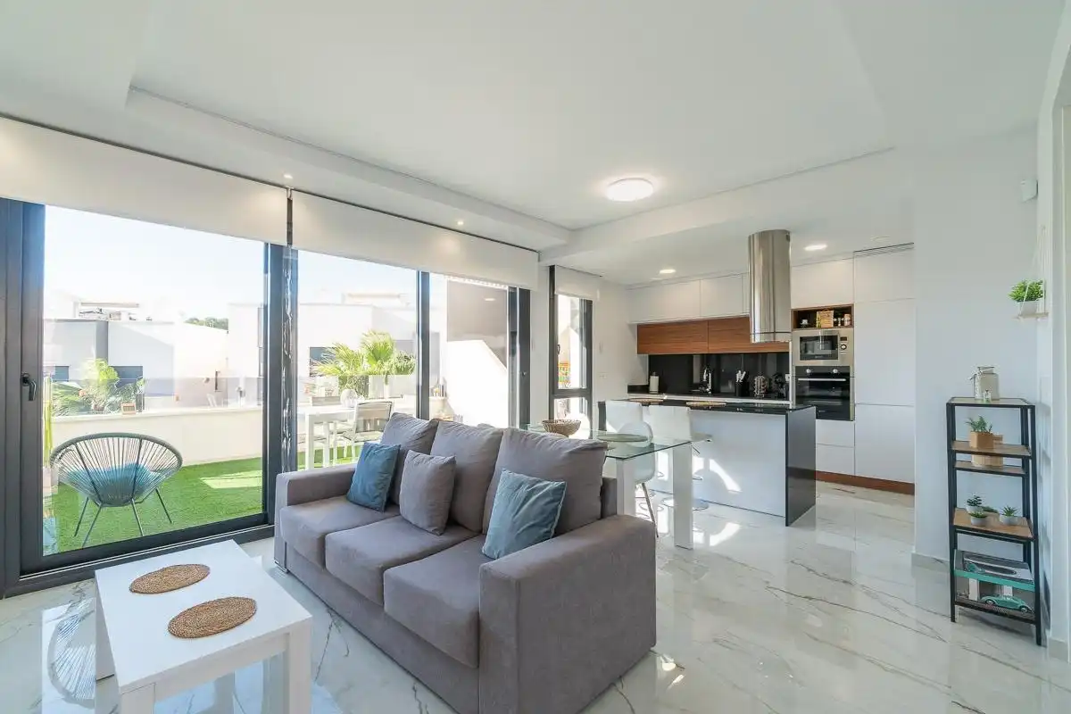Sala d'estar de Àtic en venda en Orihuela amb Aire condicionat, Terrassa i Traster