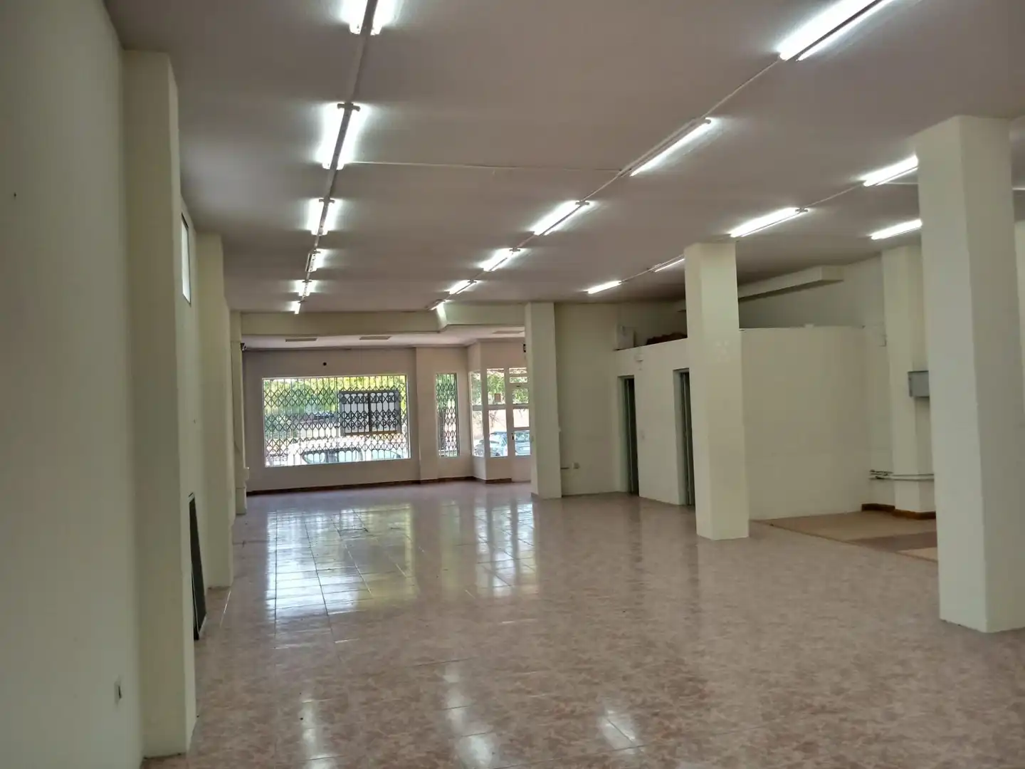Business premises to rent in Malpartida de Cáceres, imagen 2