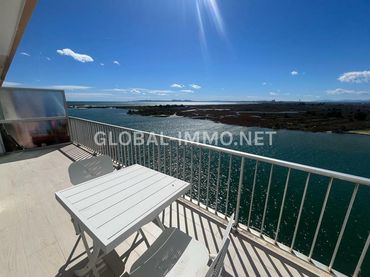 Apartament amb piscina en venda a Carrer Cap Ponent
