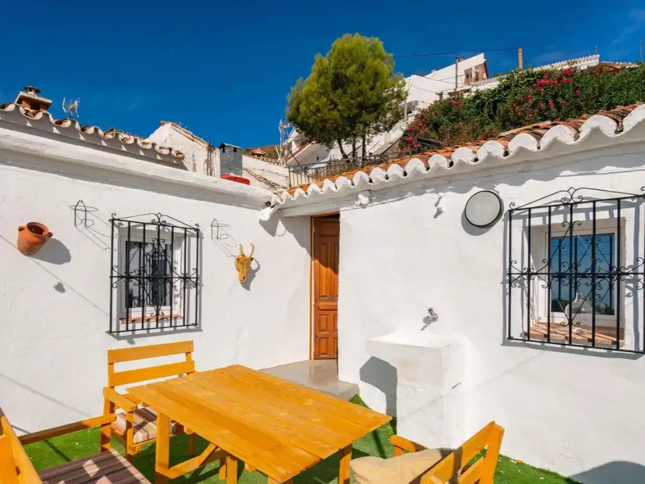 Exterior view of Detached homes for rent in Moclinejo