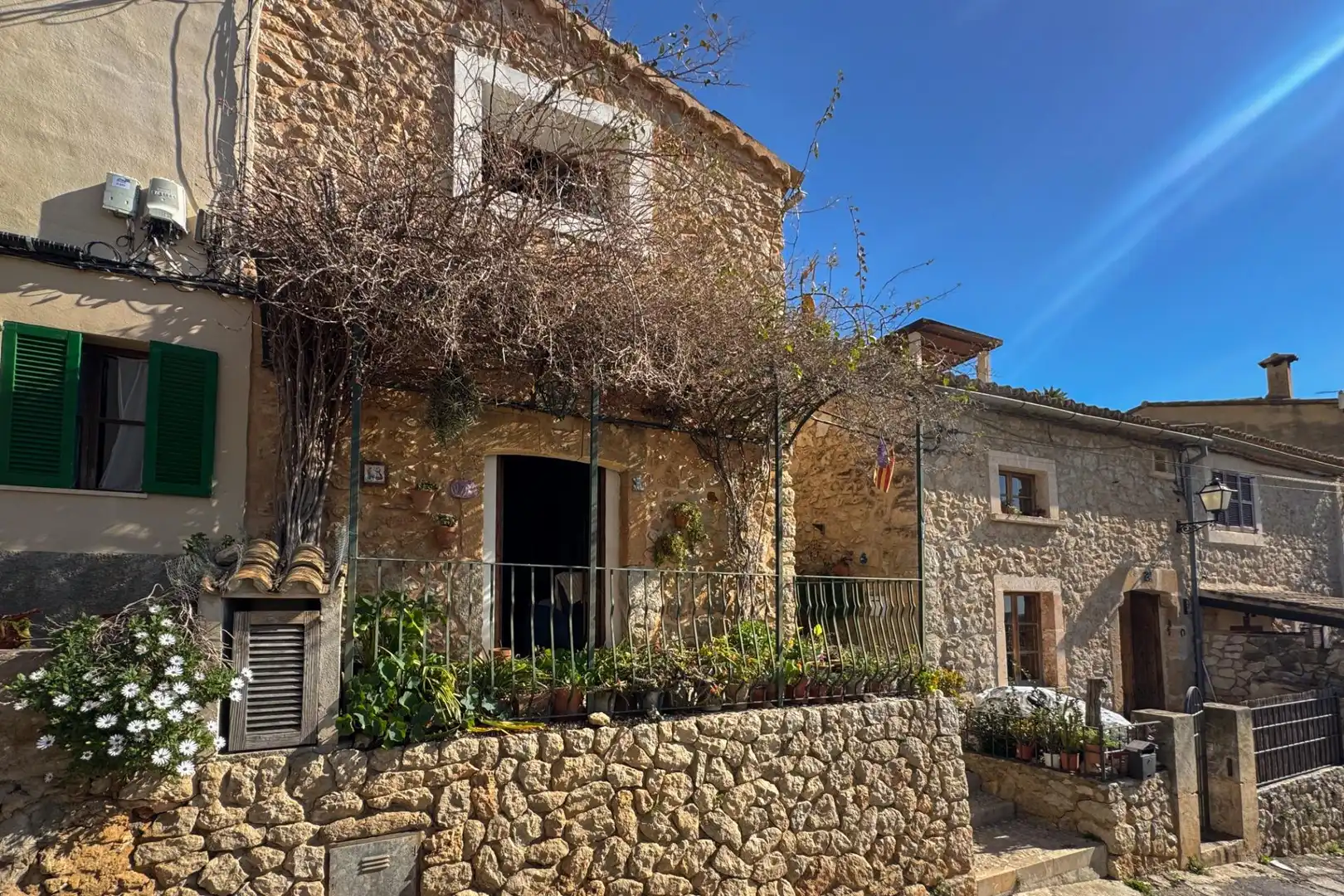 Vista exterior de Finca rústica en venda en Alaró amb Jardí privat, Terrassa i Balcó