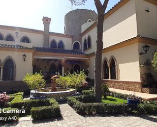 Vista exterior de Casa o xalet en venda en Chiclana de la Frontera amb Aire condicionat, Calefacció i Jardí privat