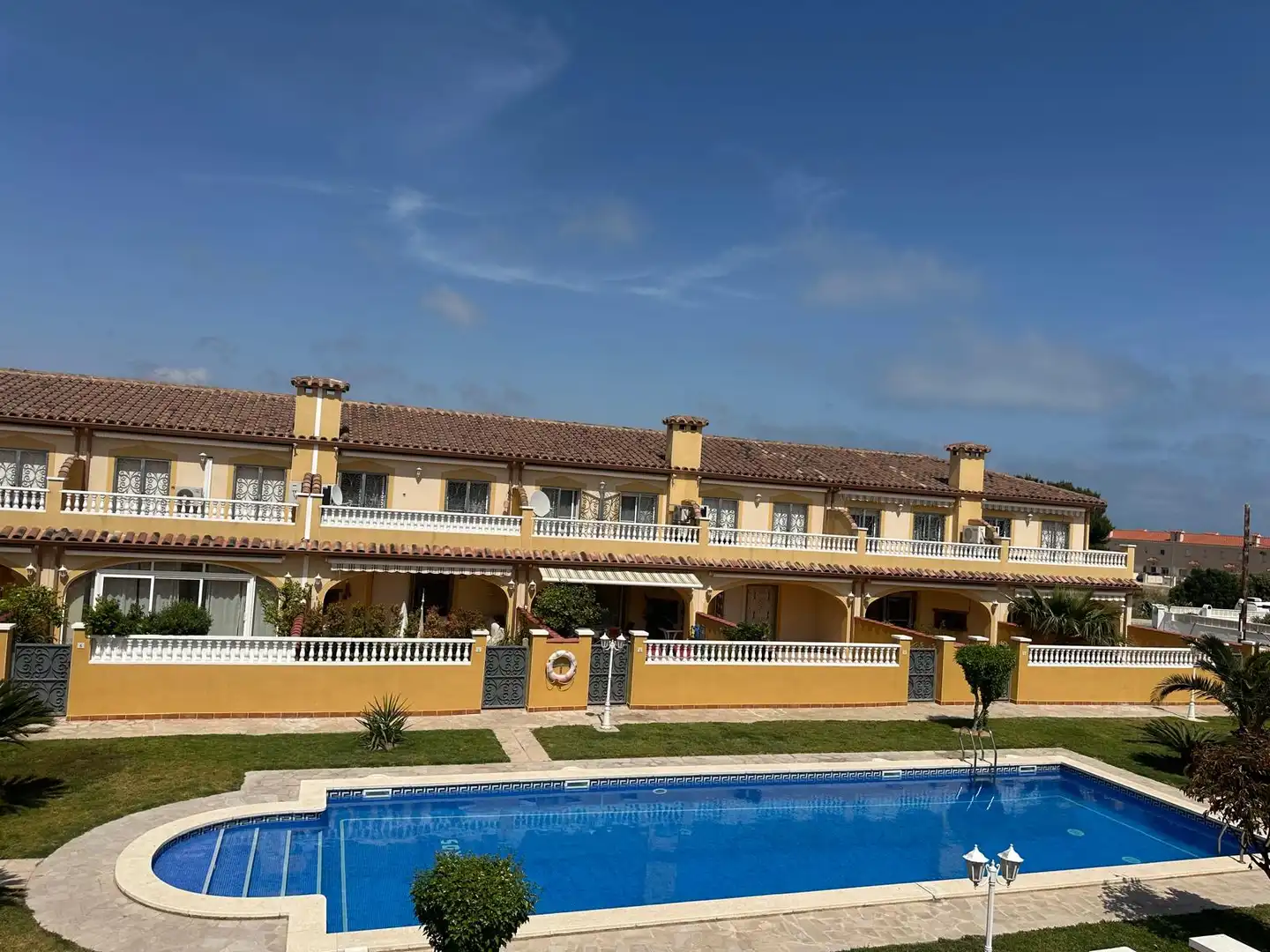 Vista exterior de Casa adosada en venta en Mont-roig del Camp con Aire acondicionado, Terraza y Amueblado