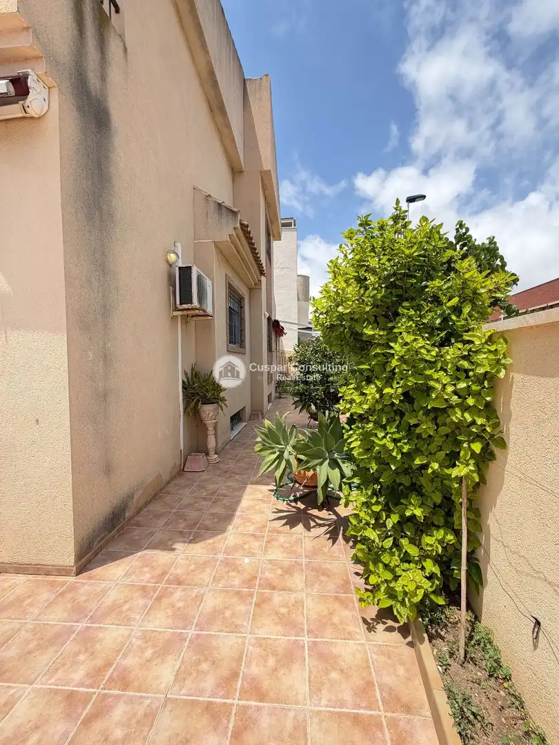 Vista exterior de Casa adosada en venta en San Pedro del Pinatar con Aire acondicionado, Calefacción y Terraza