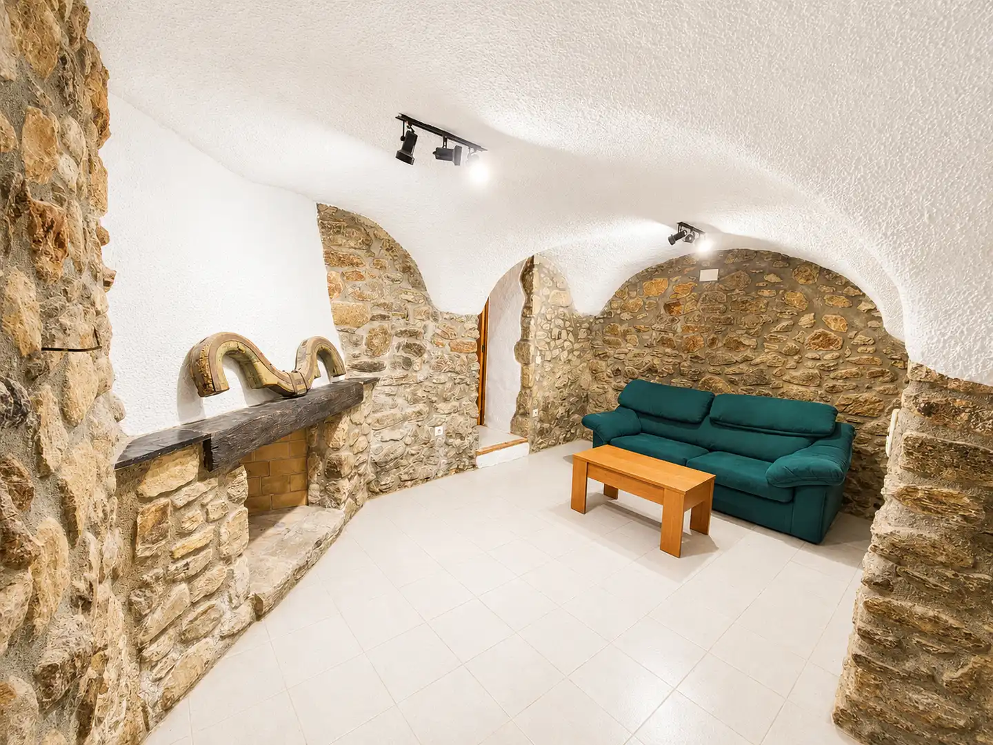 Casa adosada en venta en Maçanet de Cabrenys con Calefacción, Amueblado y Balcón