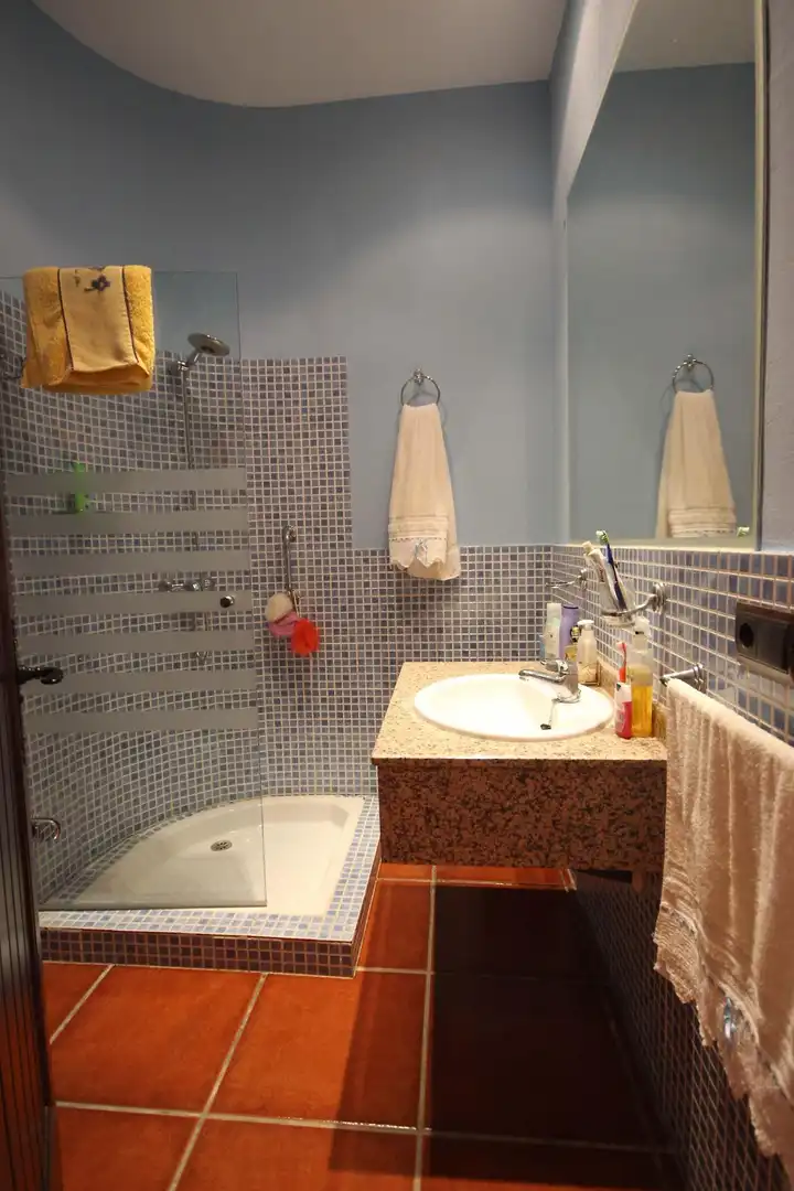 Baño de Finca rústica en venta en Alcuéscar con Aire acondicionado