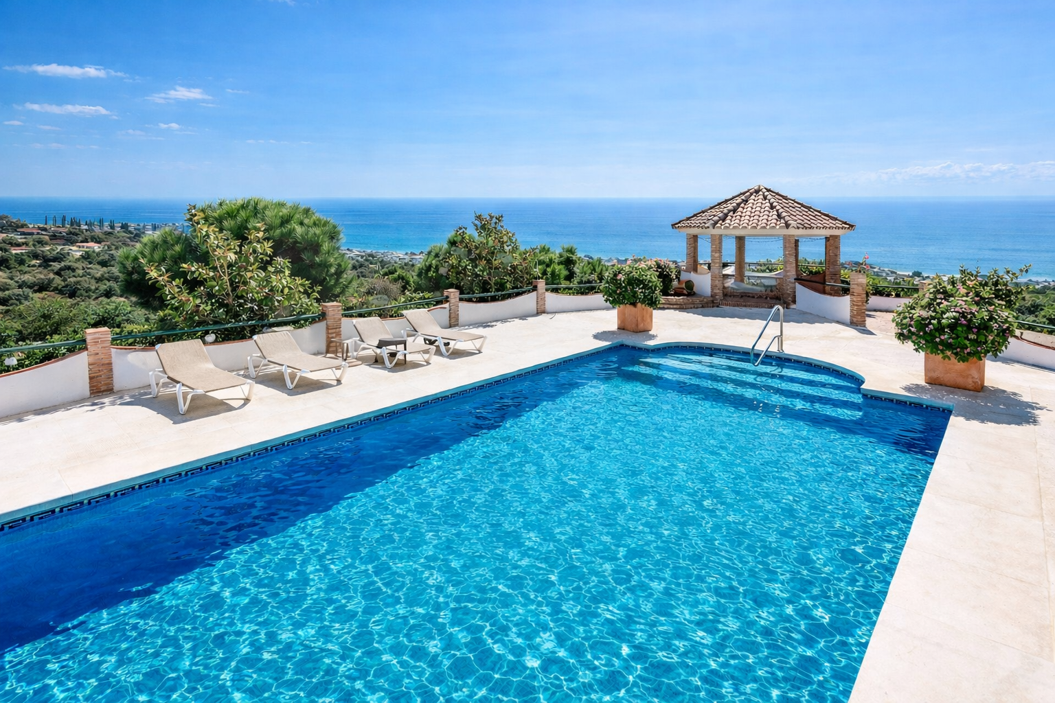 Piscina de Finca rústica en venda en Estepona amb Jardí privat, Terrassa i Piscina