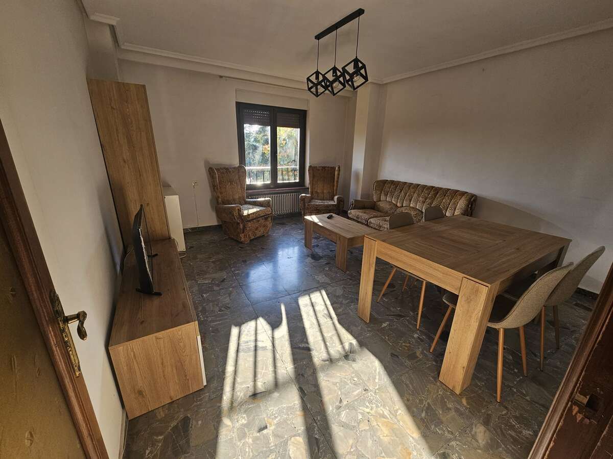 Sala de estar de Piso de alquiler en Ciudad Rodrigo con Calefacción, Amueblado y Horno