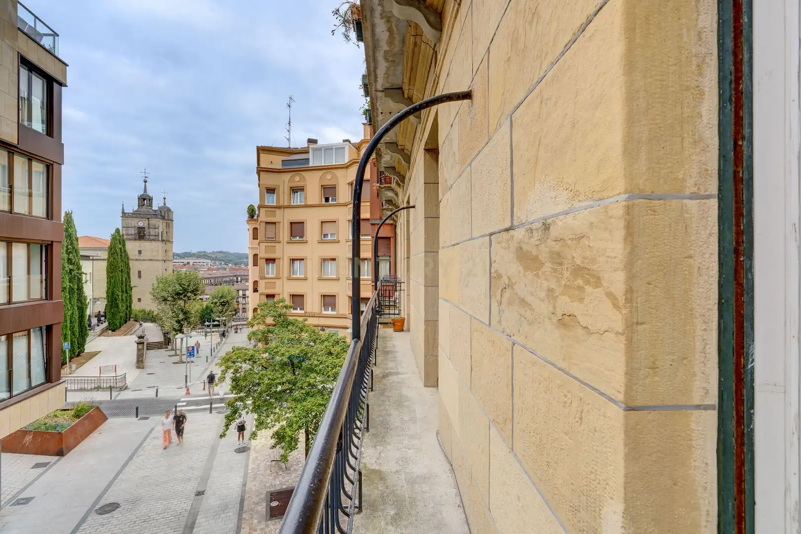 Terrassa de Apartament en venda en Irun  amb Traster i Balcó