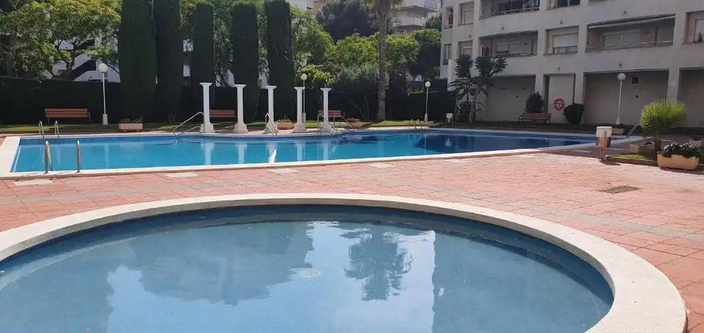 Piscina de Piso en venta en Salou con Terraza y Piscina comunitaria
