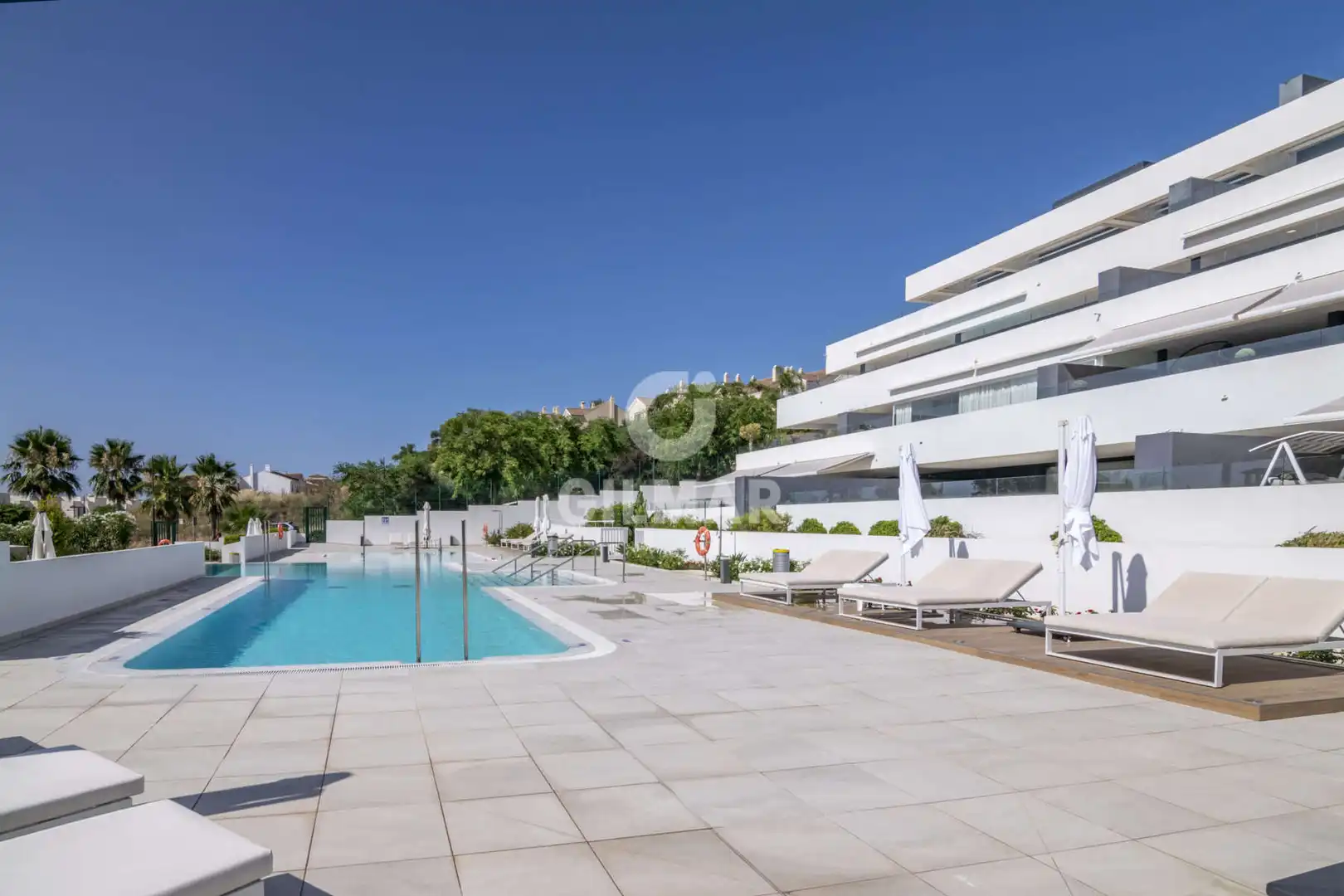 Piscina de Apartament en venda en Estepona amb Calefacció, Traster i Piscina