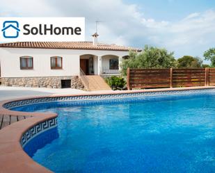 Exterior view of House or chalet for sale in Albons  with Swimming Pool