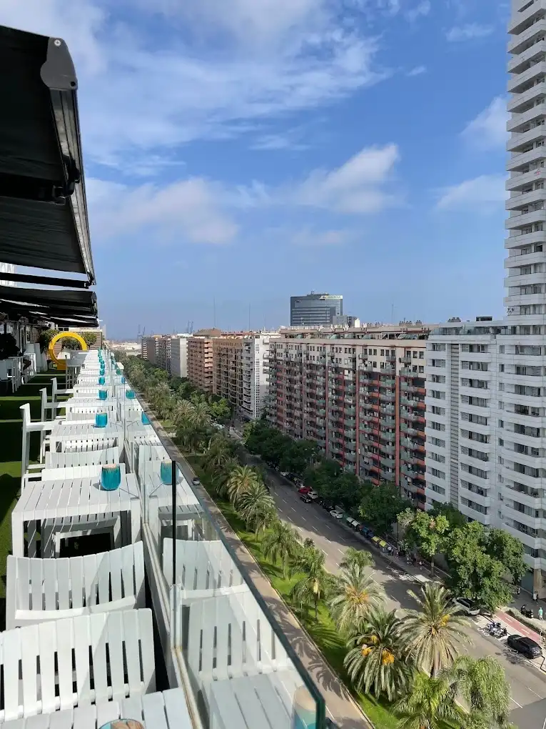 Vista exterior de Piso en venta en Valencia con Aire acondicionado, Trastero y Piscina