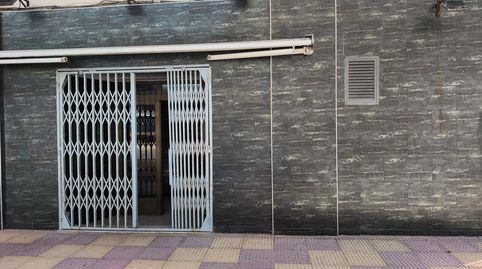 Se alquila local comercial completamente equipado y listo para empezar a trabajar desde el primer día.
