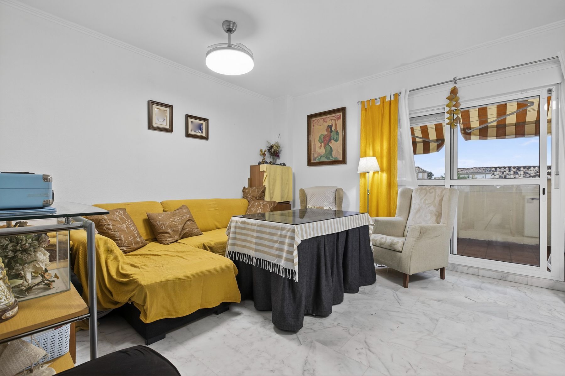 Sala d'estar de Pis en venda en Burguillos amb Aire condicionat i Calefacció