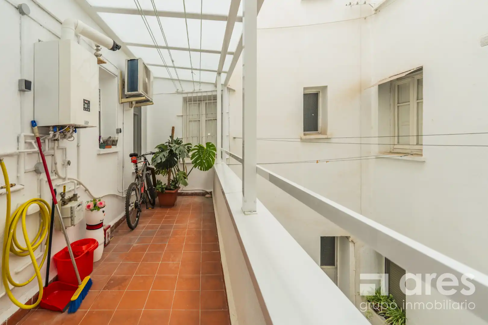 Terrassa de Pis en venda en Madrid amb Calefacció i Terrassa