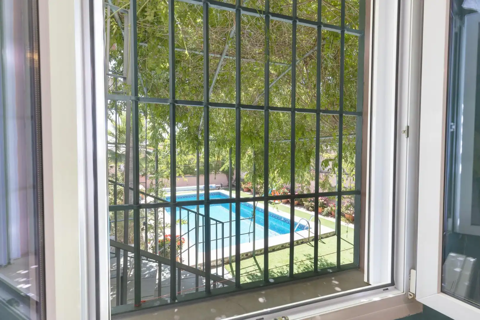 Piscina de Casa o xalet en venda en Las Gabias amb Piscina comunitària