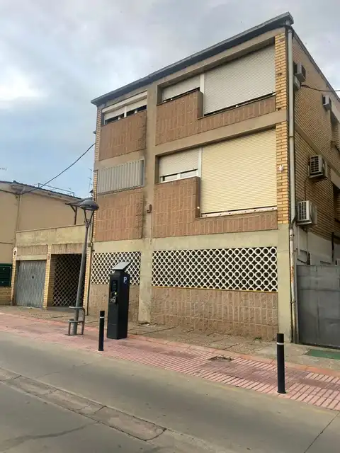 Außenansicht von Gebäude zur Miete in Lleida