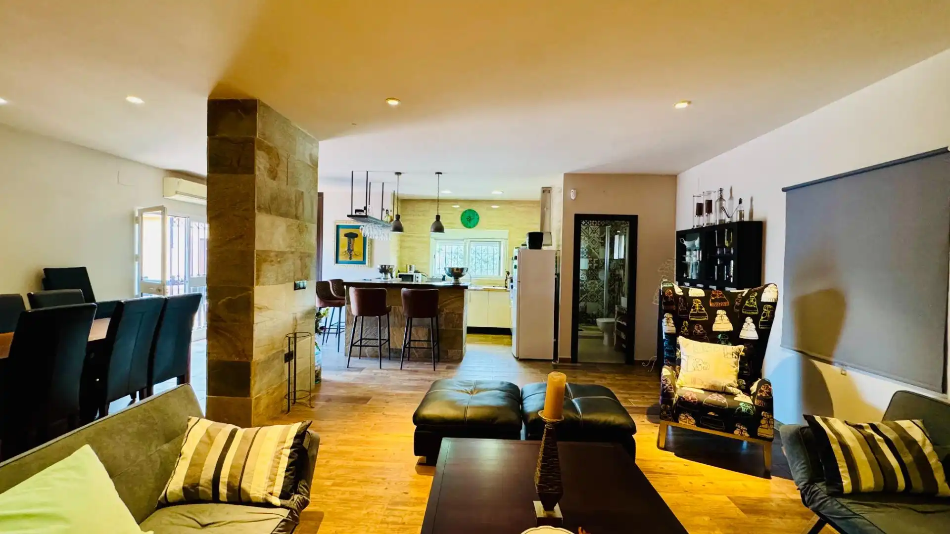 Casa o xalet en venda en Alcalá de Guadaira amb Aire condicionat, Jardí privat i Terrassa
